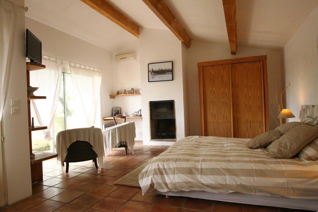 Mas Du Pont De Laute Villa Le Cailar Luaran gambar